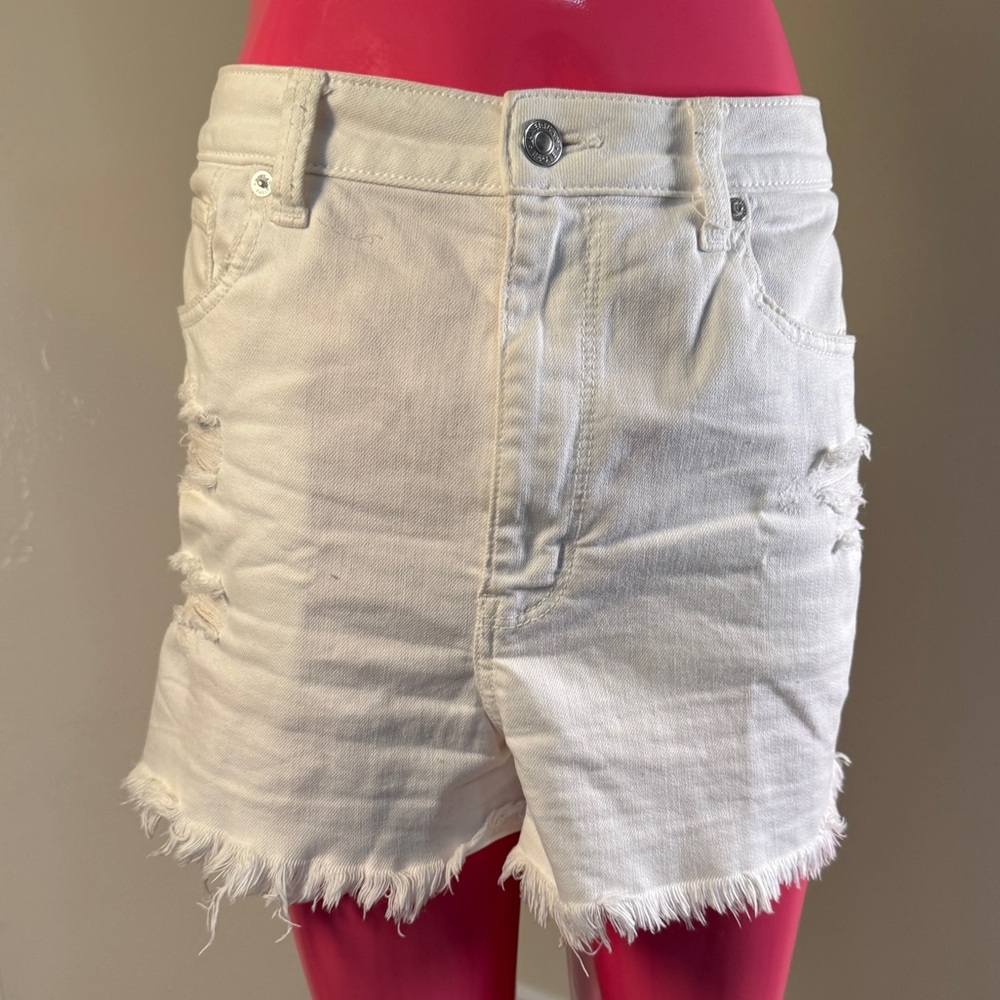 American Eagle White Distressed Denim Mom Shorts Size 14 | Raw Hem Summer